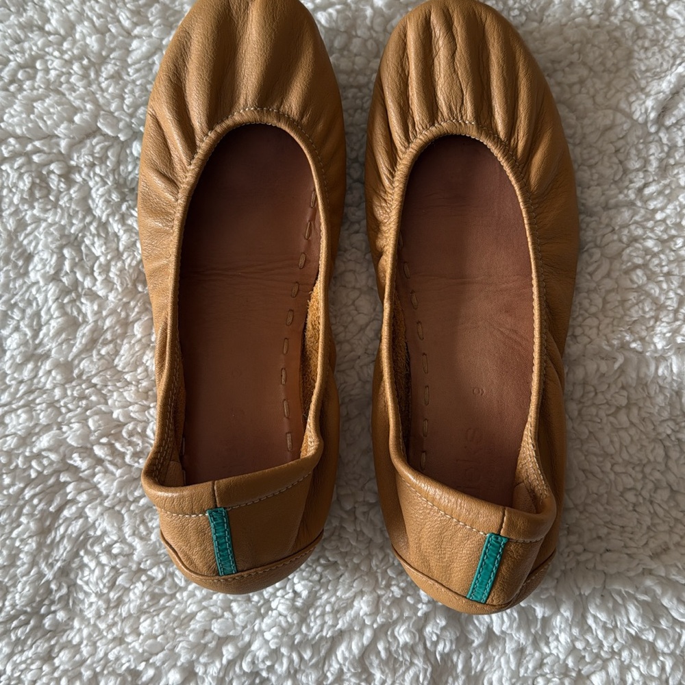 Tieks Caramel Leather Ballet Flats size 9